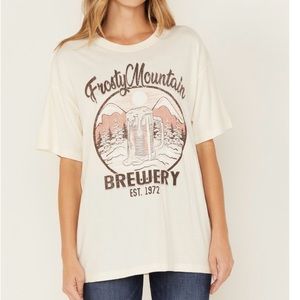 CLEO+ WOLF GRAPHIC TEE